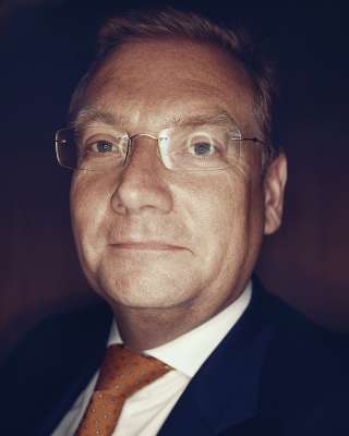 Vrij Nederland A.van der Steur